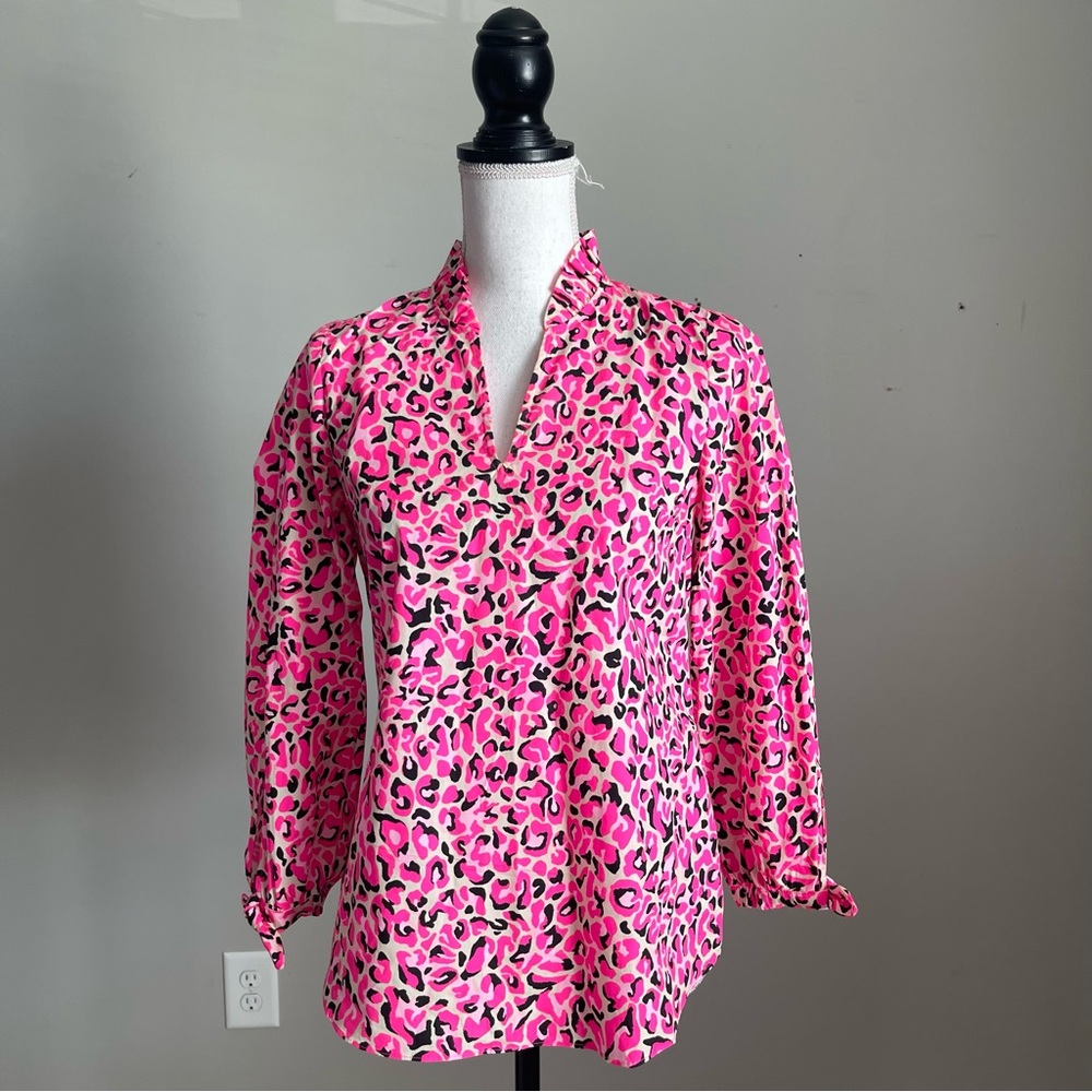 LILLY PULTIZER | Pink Animal Print V-Neck Top Sz XXS